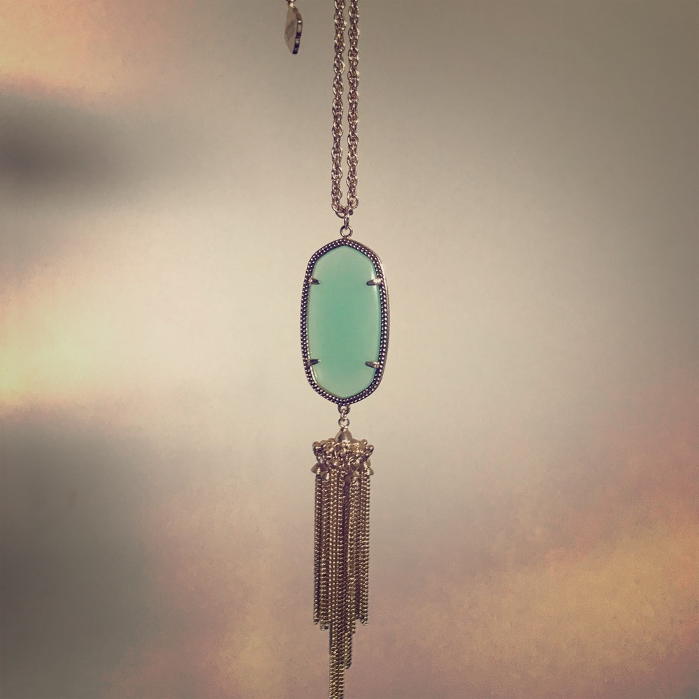 Kendra Scott “Rayne” necklace